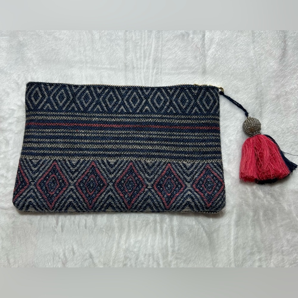 Shiraleah Chicago Boho Patterned 9” zip clutch/tote with Tassel
